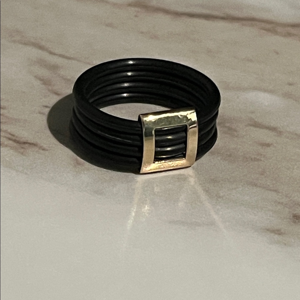 14K Gold Buckle ring, 4 black “elephant hair” style bands held w/ 14K gold